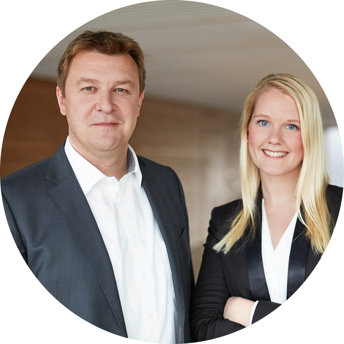 Verantwortliche für Unternehmenskommunikation bei STIEBEL ELTRON: Henning Schulz und Katharina Gröne