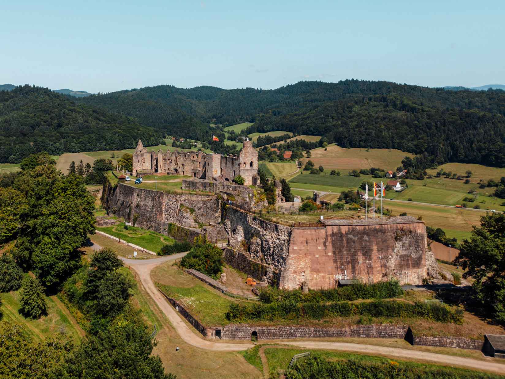 Vogelperspektive auf die Hochburg bei Emmendingen