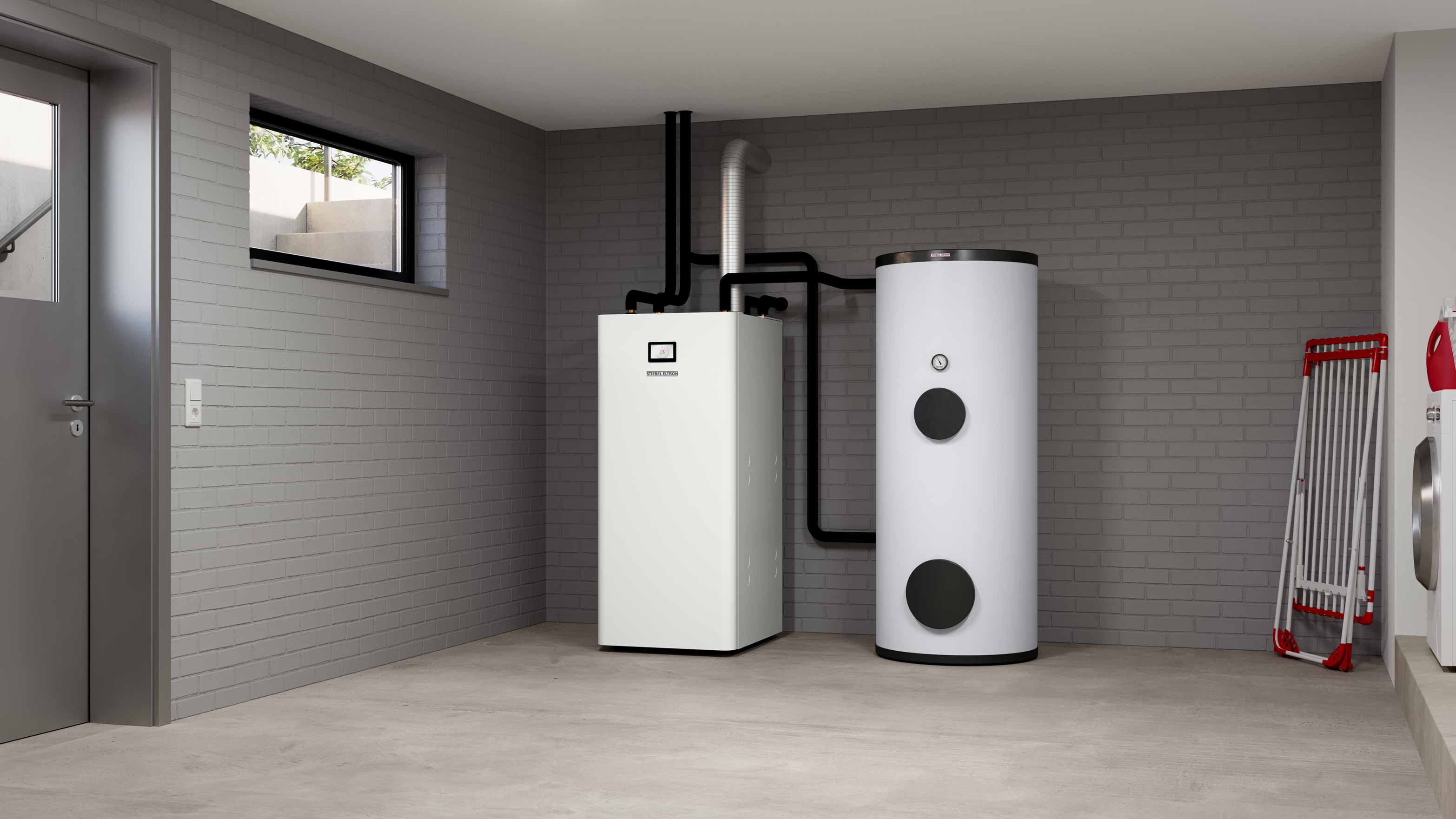 Sole-Wasser-Wärmepumpe mit Warmwasserspeicher im Heizungskeller eines modernen Hauses