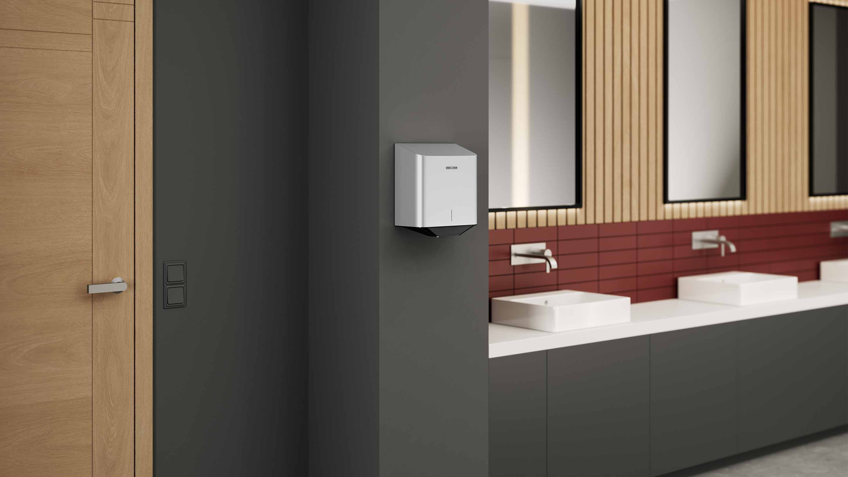 Händetrockner von STIEBEL ELTRON im öffentlichen Sanitärraum