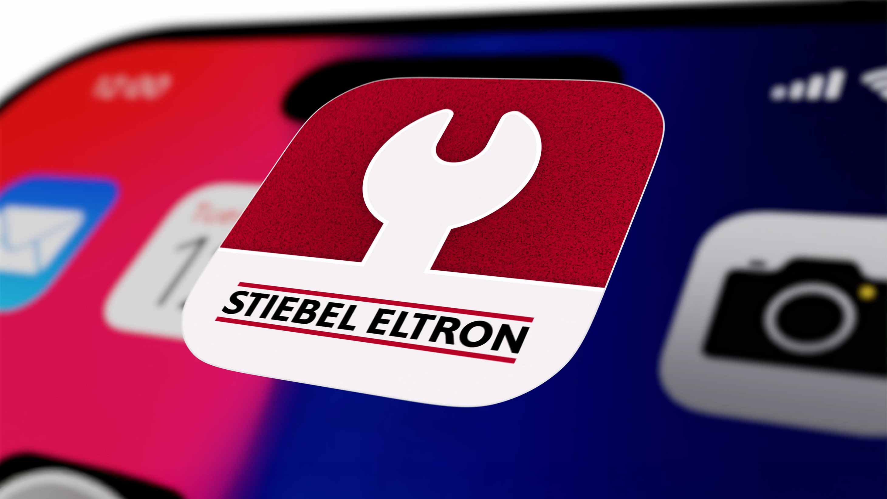 App-Logo der Servicewelt App auf einem Smartphone