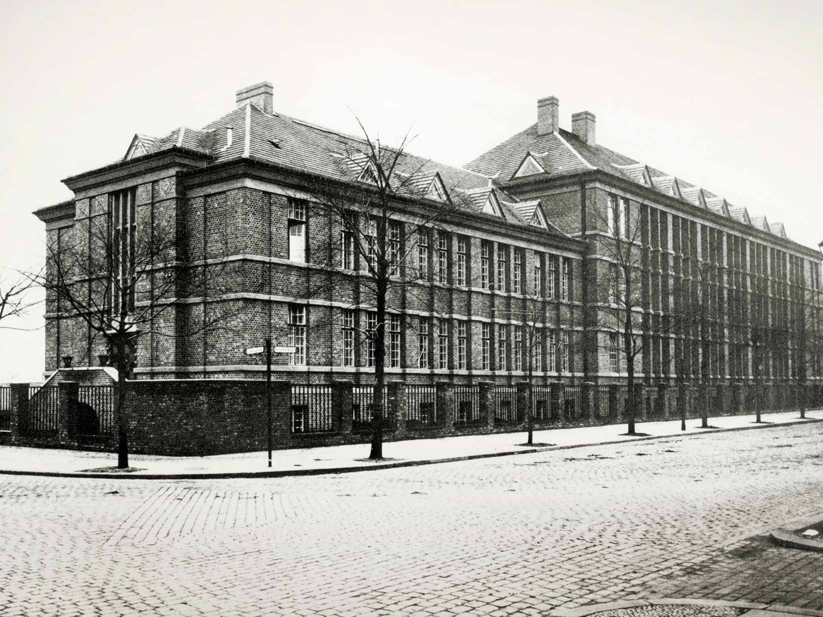 Historische Ansicht eines Industriegebäudes