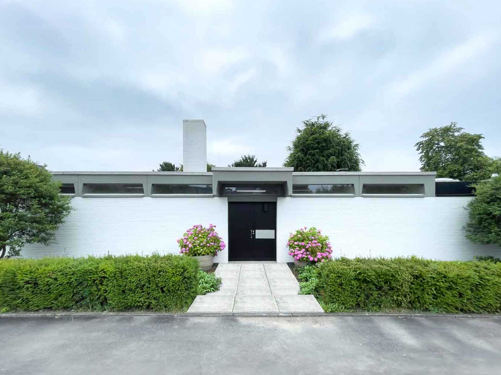 Frontalansicht eines Bungalows